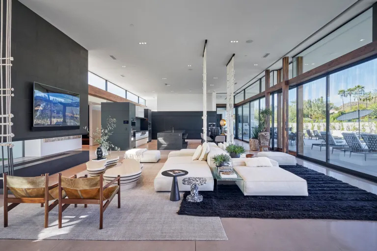 Whole House Audio Systems: A Sound Investment in the Scottsdale or Paradise Valley Area