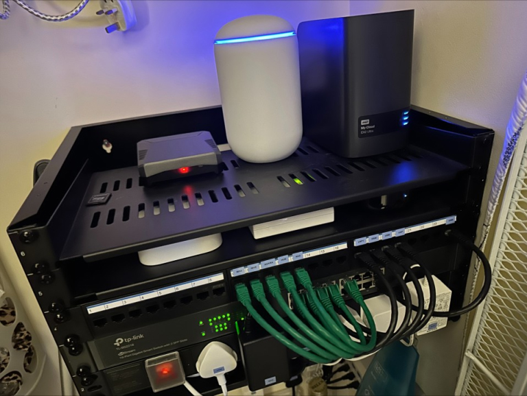 Home Network Setup to the Max: 7 Reasons Scottsdale & Paradise Valley Homeowners Should Hire an Integrator